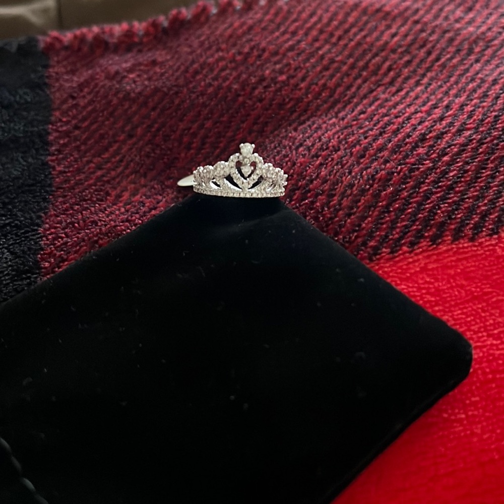 Fragrant Jewels Crown Ring Size 6
